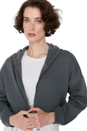 Trendyol Grijs Basic Cropped Fleece-Sweatshirt Met Ritssluiting En Capuchon Twoaw20Sw0660