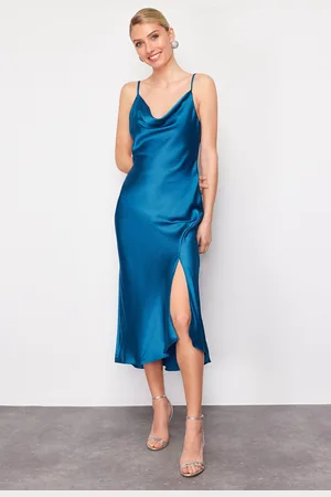 Trendyol Zwarte Gevoerde Geweven Satijnen Elegante Avondjurk Tprss19Bb0058