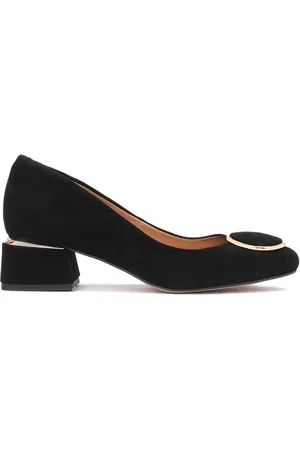 Kazar Suède pumps met een modieuze hak en een ronde pin op de voorkant