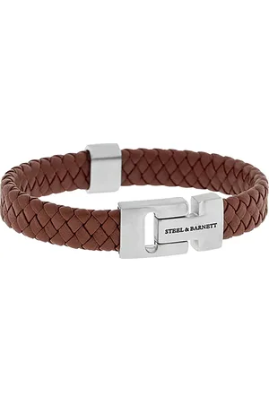 Steel & Barnett De Armband Harrison van is een stijlvol heren sieraad met een gevlochten leren band en een robuuste metalen sluiting