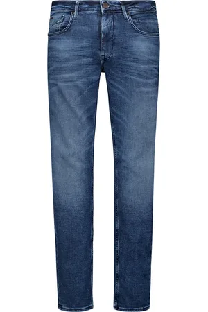 No Excess De Jeans 711 Regular Stone Used zijn regular fit donkerblauwe denim jeans met een gewassen effect op de naden en een gedragen effect op de dij en taille voor een coole look