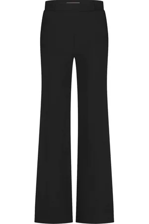 Studio Anneloes De Lexie bonded trousers van zijn een verfijnde lange broek, ideaal voor de basiscollectie