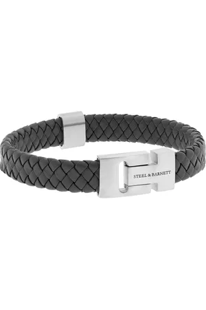Steel & Barnett De Armband Harrison van is een stijlvol heren sieraad met een gevlochten leren band en een robuuste metalen sluiting