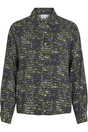 VILA De Blouse Nijanja Bea van is een stijlvolle dames blouse met een grafisch patroon, ideaal voor de zomer