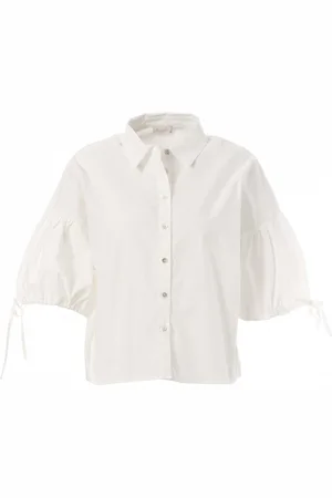 JcSophie De Blouse Gislaine van is een stijlvolle casual blouse met een spreidkraag en boxy fit