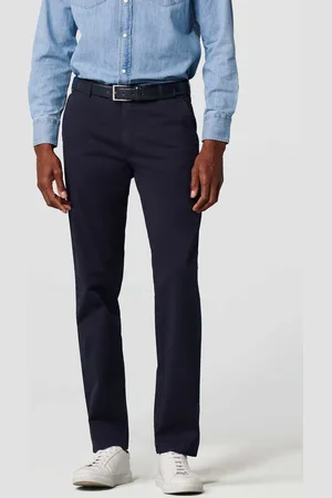 Meyer De Chino Bonn van is een stijlvolle heren chino met een effen patroon, ideaal voor zakelijke gelegenheden