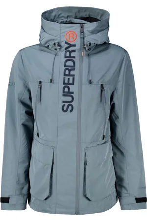 Superdry De Windjack Hood Ultimate van is een sportief heren windjack met capuchon