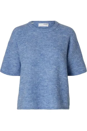 SELECTED De Trui Maline-Liliana van is een minimalistische dames trui met een boxy fit, ribgebreid mouwboord en een ronde hals
