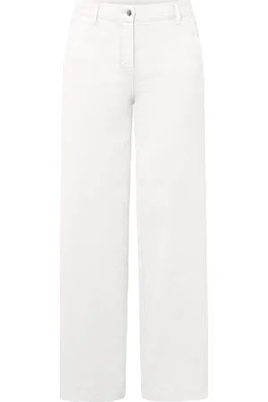 beaumont De Pantalon Rose van is een stijlvolle pantalon met normale taille, voorzien van voor- en achterzakken