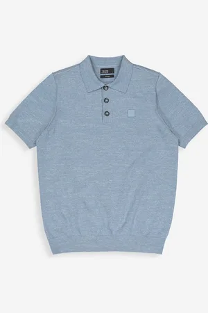 Butcher of Blue De Polo Clifden van is een stijlvolle heren polo met een polokraag en knoopsluiting