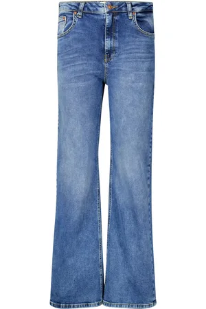 LTB Jeans Danica van is een casual dames jeans met een normale taille en regular fit