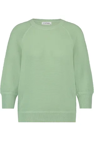 In Shape De Pullover Odile Raglan van is een casual dames t-shirt met een effen patroon