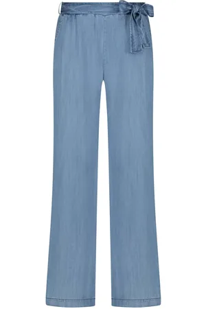 In Shape Pantalon Rachel van is een stijlvolle pantalon met een elastische taille en wijde pijpen