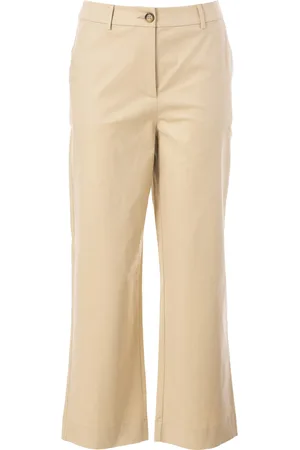 JcSophie Broek Ginger van is een elegante lange broek met wijde pijpen en een minimalistisch design