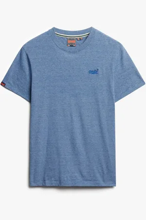 Superdry Het T-shirt Essential Logo van is een casual heren t-shirt met een ronde hals en korte mouwen