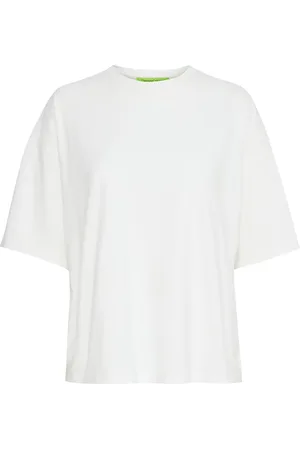 TheJoggConcept Het JC Sabita shirt van is een casual t-shirt met ronde hals, korte mouwen en een opvallend logo
