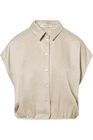 beaumont Blouse Mariska van is een stijlvolle dames blouse met een minimalistisch design