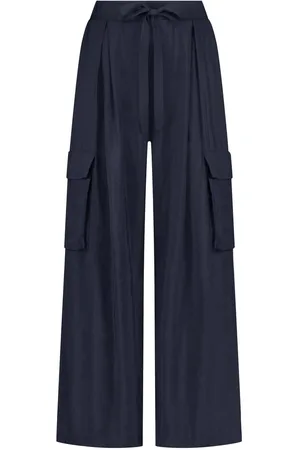 In Shape Pantalon Suus van is een stijlvolle pantalon met normale taille sen praktische cargo zakken