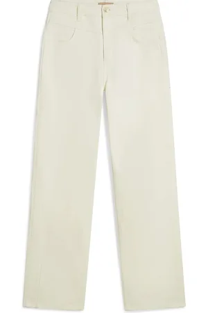 Josh V De Broek Mose van combineert minimalistische stijl met functionele elementen, zoals voor- en achterzakken, en een normale taille
