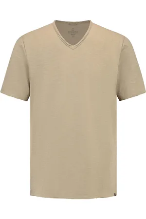 Dstrezzed Het T-shirt Stewart van is een stijlvol heren t-shirt met een minimalistisch ontwerp
