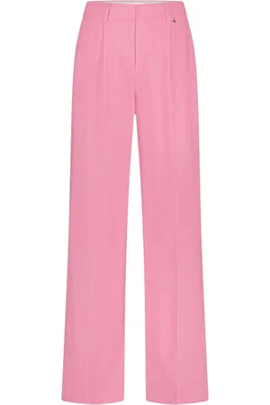 Fabienne Chapot De Pantalon Nura Pleated van is een stijlvolle effen pantalon met een normale taille en een regular fit