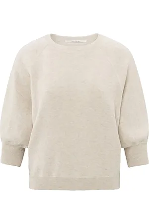 YAYA De Sweater van is een casual dames trui met een ronde halslijn en ribgebreide mouwboorden