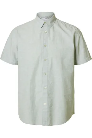 SELECTED Het Overhemd Reg-Sun van is een stijlvol heren overhemd met een button down kraag en korte mouwen
