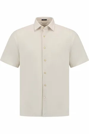 Dstrezzed Het Overhemd Anthony van is een stijlvol heren overhemd met een button down kraag en korte mouwen