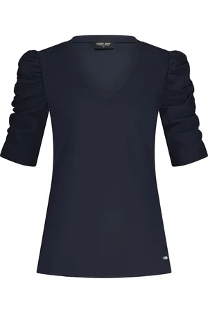 Lady Day De Top Sydney van is een verfijnde, vrouwelijke dames top korte mouw met een V-hals en getailleerde pasvorm
