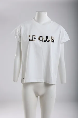 NUKUS Het Femke Shirt Le Club van is een casual dames t-shirt, gemaakt van zacht katoen
