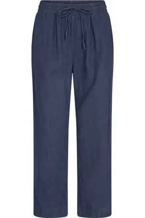 Freequent Pantalon Lava-ankle van is een stijlvolle broek met een casual uitstraling, voorzien van een elastische taille en koordsluiting voor optimaal comfort