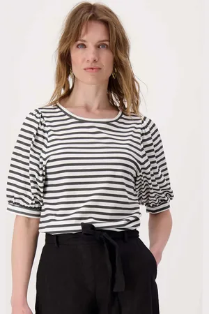 Zusss De Pof mouw top streep van is een casual dames t-shirt met een ronde hals en regular fit