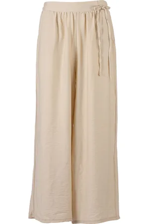 Enjoy De pantalon van is een stijlvolle lange broek met een casual uitstraling