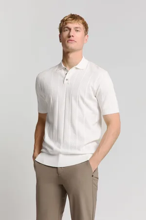 No Excess De Polo Pullover van is een stijlvolle heren polo met een button down kraag en ribgebreide mouwboorden