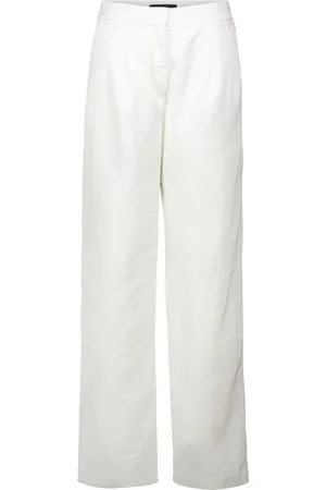 With Black Pantalon Selma van is een stijlvolle pantalon met een minimalistisch ontwerp