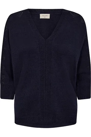 Freequent De Pullover Must van is een elegante top met een v-hals en een regular fit, ideaal voor casual gelegenheden