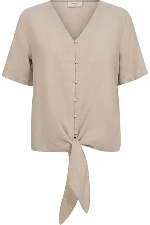 Freequent De Blouse Lava van is een casual blouse met een opstaande kraag en V-hals