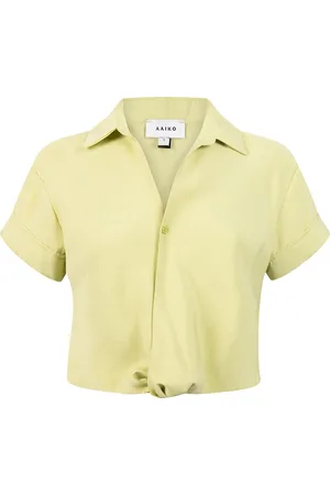 Aaiko Blouse Bona van is een casual dames blouse met een button down kraag en een cropped fit