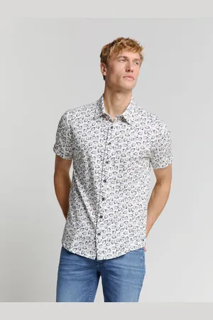 No Excess Het shirt van is een casual herenoverhemd met een unieke all-over print