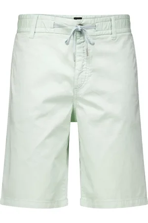 HUGO BOSS De short van is een casual heren short met een elastische tailleband, handige achterzakken en een verstelbaar koord