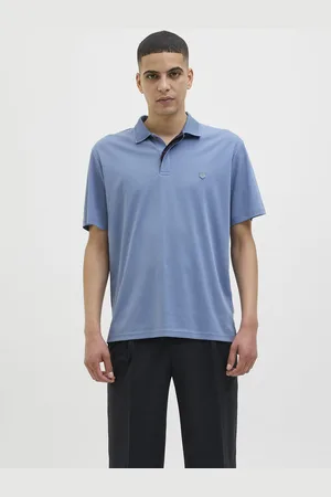 JACK & JONES De Polo Rodney van is een stijlvolle polo met een subtiele geborduurde logo op de borst