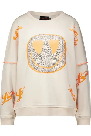 miss goodlife De Sweater Heartface Cherry van biedt een casual en vrolijke uitstraling