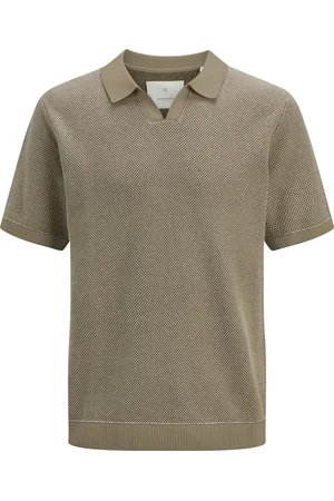 JACK & JONES De Polo Easton van is een stijlvolle polo met een unieke splitkraag en fijne knit structuur