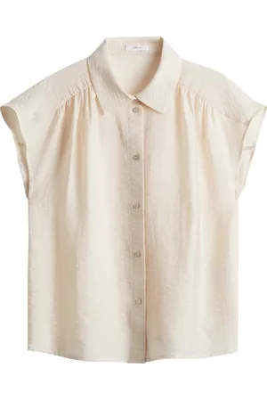 Opus De blouse van biedt een casual stijl met een button down kraag en korte mouwen