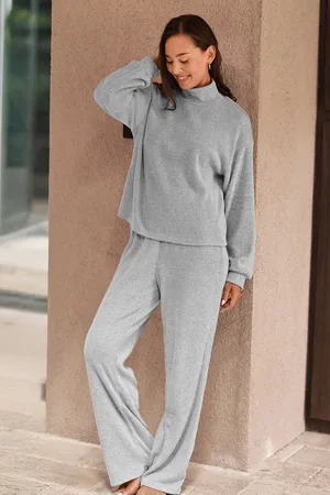 Cupshe Grijze geribbelde coltrui en pyjamaset met broek
