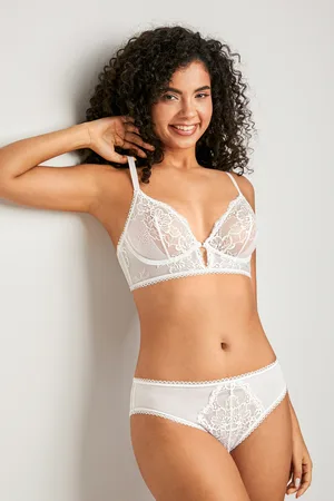 Cupshe Witte kanten beugelbeha en standaard taille ondergoedset