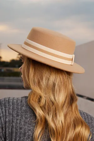 Cupshe Lichtbruine Fedora