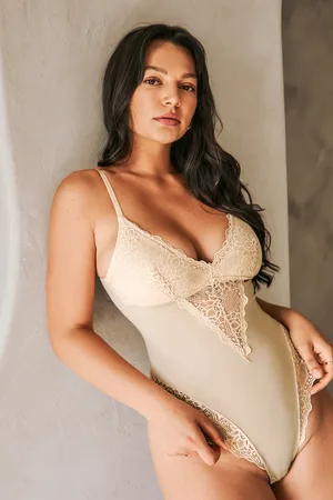Cupshe Dromerige Sculpt Nude Shapewear Bodysuit