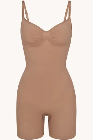 SKIMS Seamless Sculpt corrigerende body met plooidetail