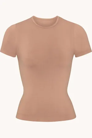 SKIMS Soft Smoothing Seamless T-shirt met ronde hals